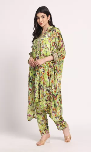 Women Geometric Printed Kurta with Trousers & Camisole